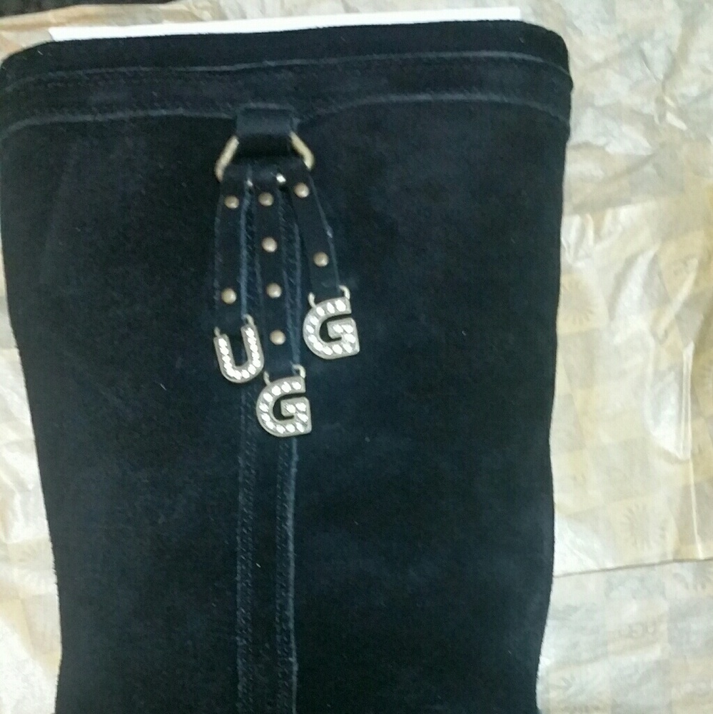 UGG BOOT